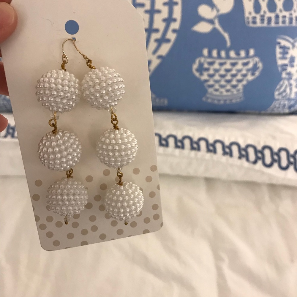 Bauble Bar Inspired white pearl drop earring